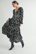 Load image into Gallery viewer, Women&#39;s wholesale apparel vendor for boutique shop | V-Neck Long Sleeves Maxi Dress
