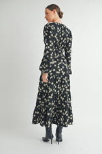 Load image into Gallery viewer, Women&#39;s wholesale apparel vendor for boutique shop | V-Neck Long Sleeves Maxi Dress
