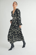 Load image into Gallery viewer, Women&#39;s wholesale apparel vendor for boutique shop | V-Neck Long Sleeves Maxi Dress
