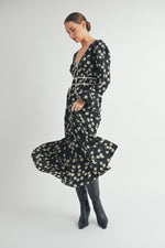 Load image into Gallery viewer, Women&#39;s wholesale apparel vendor for boutique shop | V-Neck Long Sleeves Maxi Dress
